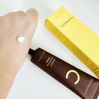 산다화 비타민C 화이트닝 크림 — 5점을 준 리뷰어가 2023년 5월 올린 사용 사진