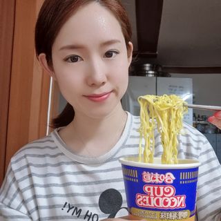 NISSIN 닛신 컵누들  4종 - 씨푸드오리지날, 씨푸드 스파이시, 씨푸드 커리, 씨푸드 XO소스 — 5점을 준 리뷰어가 2022년 5월 올린 사용 사진