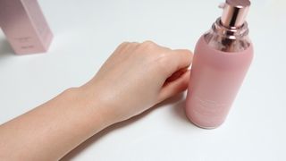 리엔케이 핑크 볼륨 래디언스 컬러크림 에디션 — 5점을 준 리뷰어가 2022년 11월 올린 사용 사진