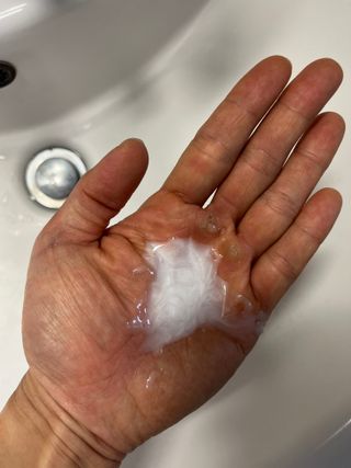 주식회사 에이징 하이드로컴플렉스 미네랄 샴푸 — 5점을 준 리뷰어가 2022년 11월 올린 사용 사진