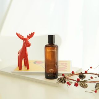 스킨큐어 산다화 비타민c 화이트닝 토너 150ml — 5점을 준 리뷰어가 2021년 12월 올린 사용 사진