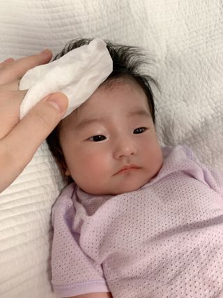 디어엘로디 프리미엄 유기농 유아 솜티슈 40매 3Pack +60매 1Pack 혼합형 — 5점을 준 리뷰어가 2021년 4월 올린 사용 사진