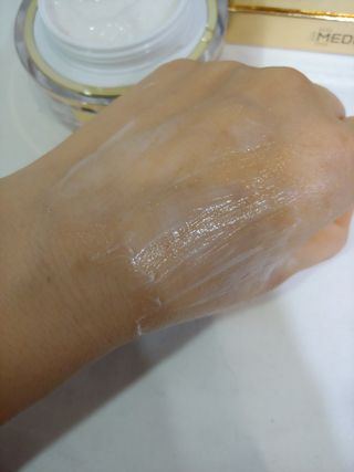 메디힐 캘러스 멀티 골드 리프팅 크림 — 5점을 준 리뷰어가 2021년 4월 올린 사용 사진