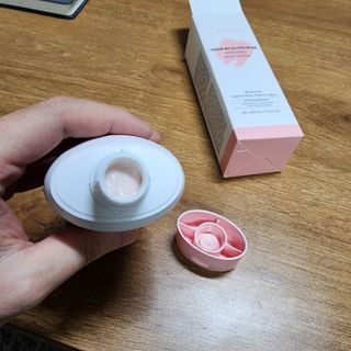 위시스 프리미엄 글루타치온  화이트닝 바디로션 — 5점을 준 리뷰어가 2023년 1월 올린 사용 사진