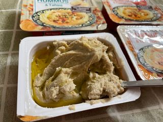 [유픽]간편하게 즐기는 고단백 상온보관 후무스 2종, 총 4개 토마토맛/타히니맛[올리브맛 제외] — 3점을 준 리뷰어가 2021년 3월 올린 사용 사진