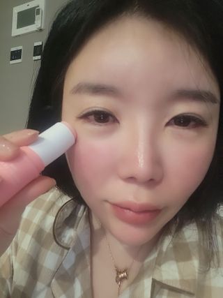 스킨큐어 산다화 카멜리아 안티 링클 멀티밤 — 5점을 준 리뷰어가 2023년 2월 올린 사용 사진