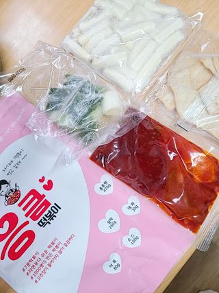 응큼떡볶이 — 4점을 준 리뷰어가 2021년 3월 올린 사용 사진