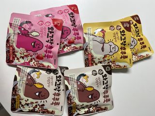 스낵스 와그작후루룩 3종_카카오2봉+아몬드2봉+딸기2봉 (총 6봉) — 5점을 준 리뷰어가 2024년 2월 올린 사용 사진