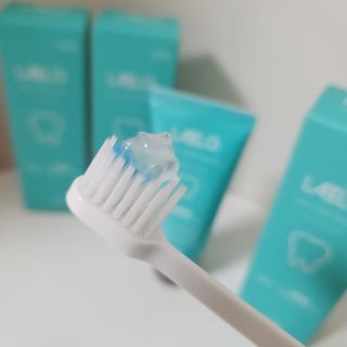 치과에서 쓰는 치약 _ 라벨제로 저불소 꼬마, 키즈, 유아, 베이비, 주니어 안전한 어린이치약 — 5점을 준 리뷰어가 2022년 12월 올린 사용 사진