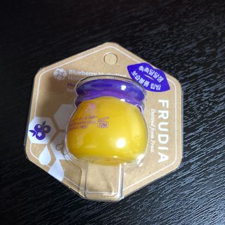 틱톡 [후르디아] 튼입술해결템 올리브영 블루베리 하이드레이팅 허니 립밤 — 5점을 준 리뷰어가 2024년 3월 올린 사용 사진