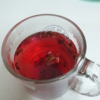 마시다 매혹적인 붉은 빛이 입안 가득히, 비트루트차 — 3점을 준 리뷰어가 2021년 3월 올린 사용 사진