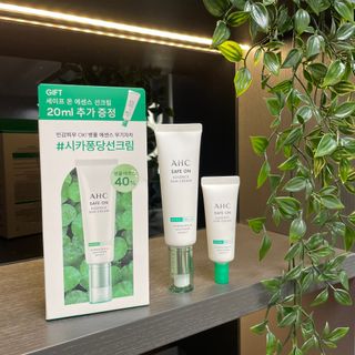 [AHC] 세이프온 에센스 선크림 올리브영 스페셜 증정 기획세트 — 5점을 준 리뷰어가 2022년 6월 올린 사용 사진
