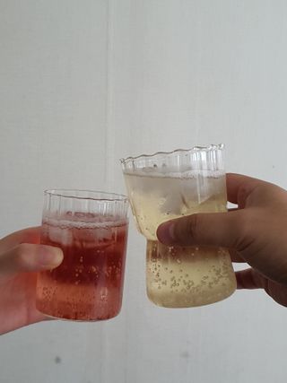 더그레잇티 콤부차 [매일유업] 더그레잇티 44kcal 콤부차 300ml *12개입 (오리지널 6개+베리리치 6개) — 4점을 준 리뷰어가 2023년 7월 올린 사용 사진