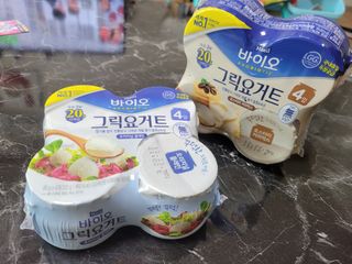 매일바이오 그릭요거트 오리지널 플레인 4개, 로스터리 커피믹스 4개 — 5점을 준 리뷰어가 2021년 12월 올린 사용 사진