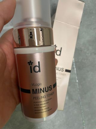아이디플라코스메틱 아이디 브이로직 마이너스 필링 토너 110ml — 3.5점을 준 리뷰어가 2022년 1월 올린 사용 사진