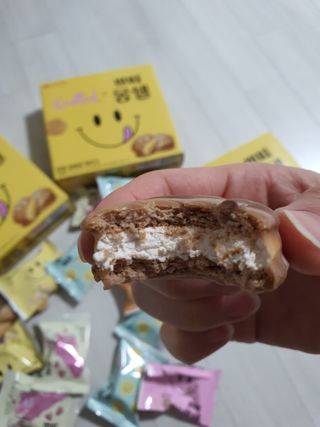 롯데제과 쁘띠몽쉘 마롱몽블랑 — 5점을 준 리뷰어가 2021년 10월 올린 사용 사진