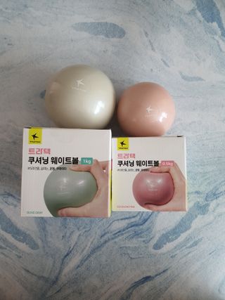 트라택 쿠셔닝 웨이트볼 0.5kg + 1kg SET — 5점을 준 리뷰어가 2022년 6월 올린 사용 사진