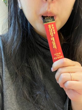 광동생활건강 광동 명품 홍삼정데일리 10mL x 30포 — 5점을 준 리뷰어가 2023년 4월 올린 사용 사진