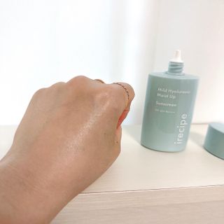 아이레시피 마일드 히알루로닉 모이스트 업 선스크린 SPF50+ PA++++ — 5점을 준 리뷰어가 2023년 6월 올린 사용 사진