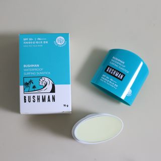 부쉬맨 워터프루프 서핑 선스틱 16g SPF50+ PA++++ — 5점을 준 리뷰어가 2023년 4월 올린 사용 사진
