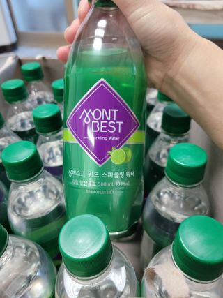 몽베스트 Montbest with Sparkling water Lime20병 — 5점을 준 리뷰어가 2021년 10월 올린 사용 사진