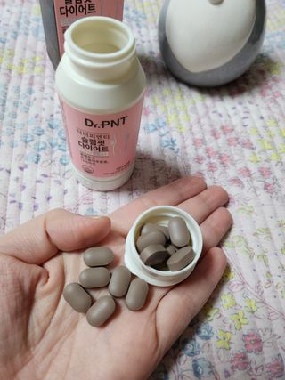 닥터피엔티 [Dr.PNT] 하루 2알로 건강한 다이어트! 한겨울에도 체지방만 쏙~ 슬림핏 다이어트 — 4.5점을 준 리뷰어가 2023년 2월 올린 사용 사진