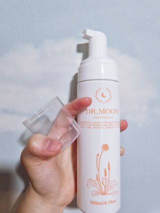 MF프리 [닥터문] 유산균 락토케어 질경초 여성청결제 200ml (폼타입) — 5점을 준 리뷰어가 2022년 6월 올린 사용 사진