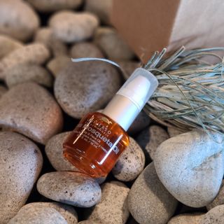 유니베르소 로즈힙 오일 15ml — 4점을 준 리뷰어가 2021년 4월 올린 사용 사진