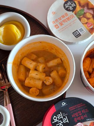 프리 [요리궁리] 타입 B (매콤,치즈,매콤까르보) 꽃떡볶이 6개입 세트 — 5점을 준 리뷰어가 2024년 12월 올린 사용 사진
