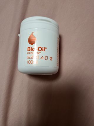 바이오오일 [바이오-오일] 드라이 스킨 젤 100ml — 5점을 준 리뷰어가 2021년 12월 올린 사용 사진