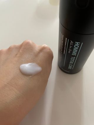 Dr.느루벗 느루벗 옴므 토탈 케어 올인원 118ml 남자 남성 스킨 로션 에센스 크림 화장품 — 4점을 준 리뷰어가 2021년 4월 올린 사용 사진