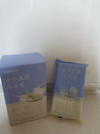 서울약사신협_순수초유프로틴_2.5gx30포 — 3.5점을 준 리뷰어가 2021년 11월 올린 사용 사진