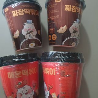 유비쿡 컵떡볶이 매운컵떡볶이2개/ 짜장컵떡볶이 2개  총 4개세트 — 5점을 준 리뷰어가 2021년 3월 올린 사용 사진