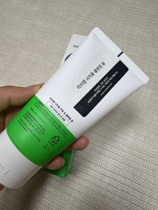 나우 [리브엠] 화해 1등 각질 클렌저! 시카좀 카밍 딥 클렌징 폼 — 5점을 준 리뷰어가 2025년 6월 올린 사용 사진