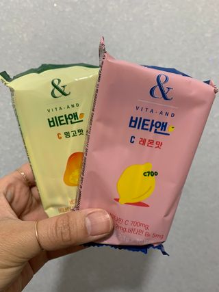비타앤C 레몬맛, 망고맛 — 5점을 준 리뷰어가 2021년 4월 올린 사용 사진