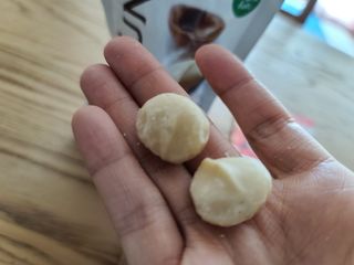 도이퉁 마카다미아 넛 90g  로얄 마카넛 오리지널 쏠트 허니 — 5점을 준 리뷰어가 2021년 3월 올린 사용 사진