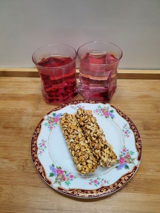 마시다 매혹적인 붉은 빛이 입안 가득히, 비트루트차 — 5점을 준 리뷰어가 2021년 3월 올린 사용 사진