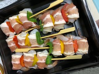 [다물꼬치] 삼겹새우롤꼬치 5개입 350g  + 데리야끼소스 120g + 매운고추소스 120g — 5점을 준 리뷰어가 2021년 12월 올린 사용 사진