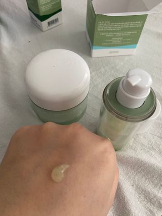 김정문알로에 큐어 큐어 알로에 리프레쉬 젤리 세럼, 큐어 알로에 하이드로 젤리 크림 — 5점을 준 리뷰어가 2021년 2월 올린 사용 사진