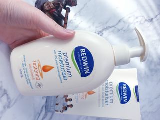 H365 Redwin Premium Moisturiser 레드윈 프리미엄 모이스춰라이저 500ml — 5점을 준 리뷰어가 2021년 4월 올린 사용 사진