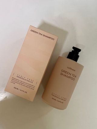 프리마인 더이상 뻣뻣하고 효과없는 탈모샴푸는 NO. 근본부터 케어하는 셀베이스 그린티샴푸(500ml) — 4점을 준 리뷰어가 2023년 3월 올린 사용 사진