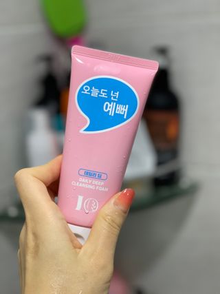 IO 아이오 오늘도 넌 예뻐 - 데일리딥 클렌징폼 — 5점을 준 리뷰어가 2021년 2월 올린 사용 사진