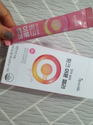 인디닥터 면역 생생 핑크 이뮨 젤리 + 타이탄 BCAA 프로틴 젤리스틱 — 5점을 준 리뷰어가 2022년 4월 올린 사용 사진