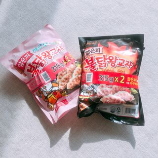 삼양냉동 [삼양] 얇은피불닭왕교자+얇은피까르보불닭왕교자 총4팩 — 5점을 준 리뷰어가 2021년 2월 올린 사용 사진