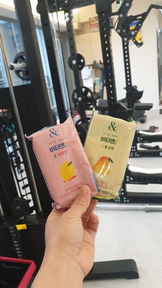 비타앤C 레몬맛, 망고맛 — 5점을 준 리뷰어가 2021년 5월 올린 사용 사진