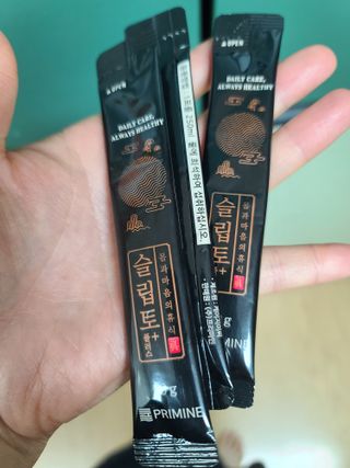 프리마인 자체 기업부설 연구소에서 찾아낸 건강한 수면의 비밀.  슬립토 플러스 30포 — 5점을 준 리뷰어가 2021년 12월 올린 사용 사진