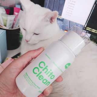 whol 키토클린 200ml - 항균항바이러스 강아지 눈 코 입 귀 세정탈취 고양이 턱드름제거 무향 워터리스 대용량 — 5점을 준 리뷰어가 2022년 10월 올린 사용 사진
