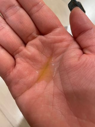 바이오오일 [바이오-오일] 스킨케어 오일 내추럴 60ml — 5점을 준 리뷰어가 2021년 10월 올린 사용 사진