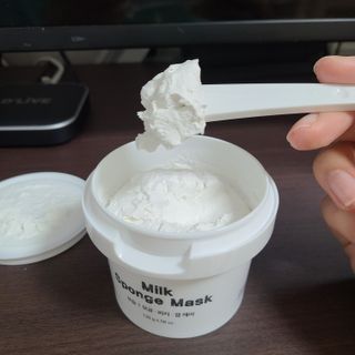 리더스코스메틱 리더스 밀크 스폰지 마스크 — 5점을 준 리뷰어가 2021년 5월 올린 사용 사진