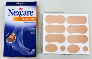 3M 넥스케어 물집방지쿠션테이프 1매 + 물집방지패드 10매 — 3점을 준 리뷰어가 2024년 4월 올린 사용 사진